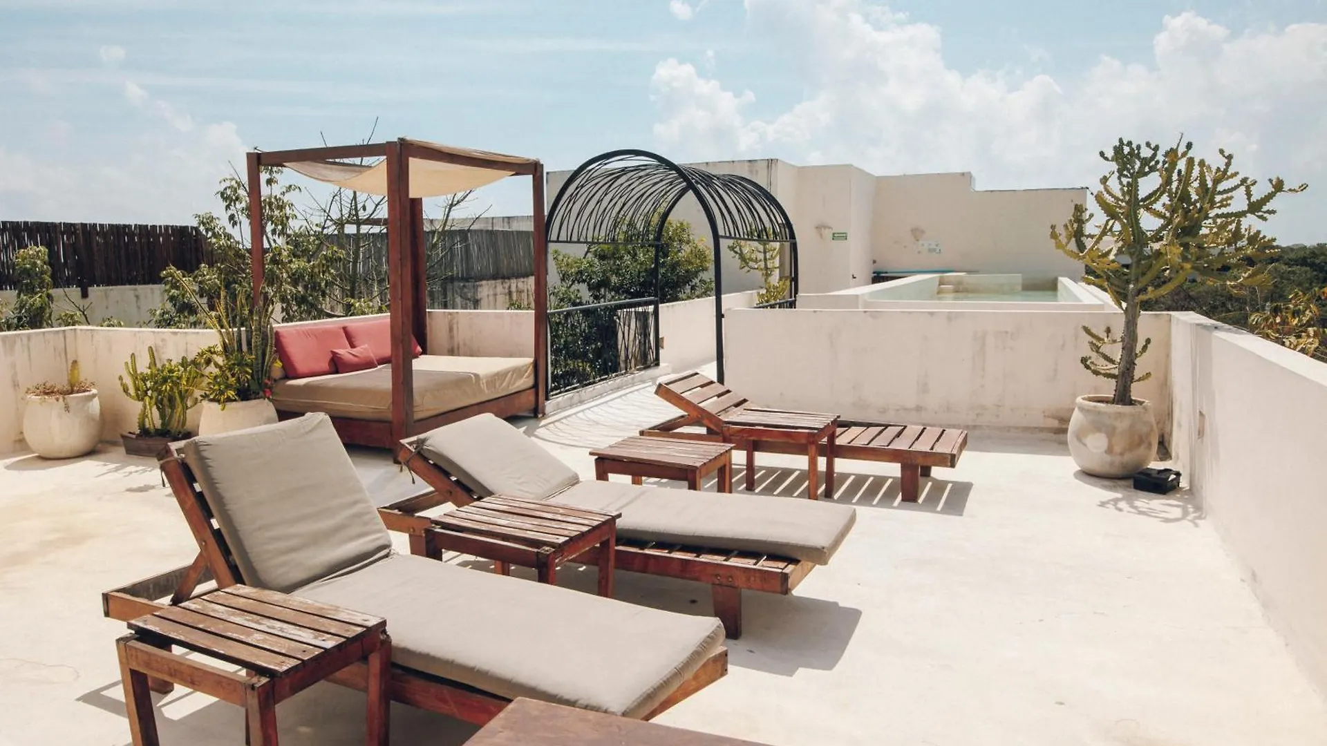 2 Bikes Free Exlusive Building Close To The Sea Tulum